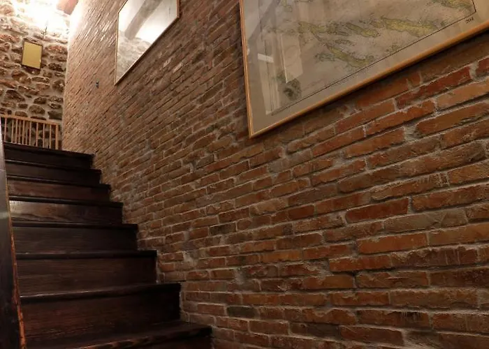 Old Town House Вилла