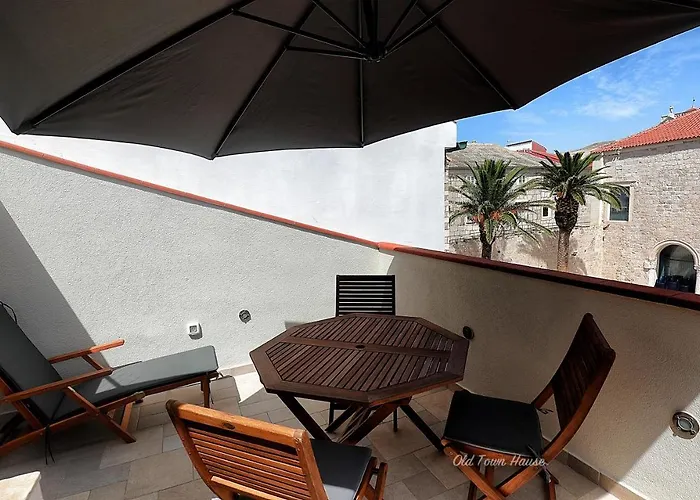 וילה Old Town House פג