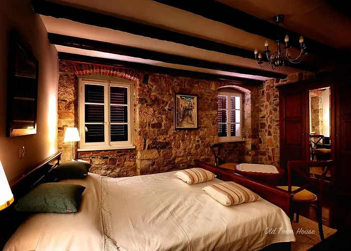 וילה Old Town House פג