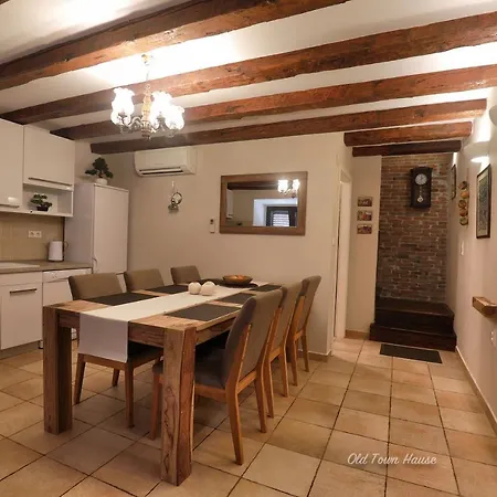 Old Town House Villa *