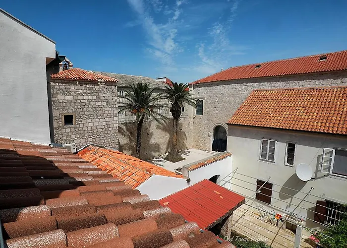 Old Town House *